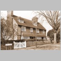George Chislehurst, on houses in Mead Road.jpg